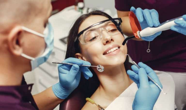 Beauty Creator: How a Cosmetic Dentist Transforms Your Smile