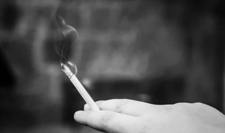 Is It Okay For You To Smoke After Tooth Extraction?