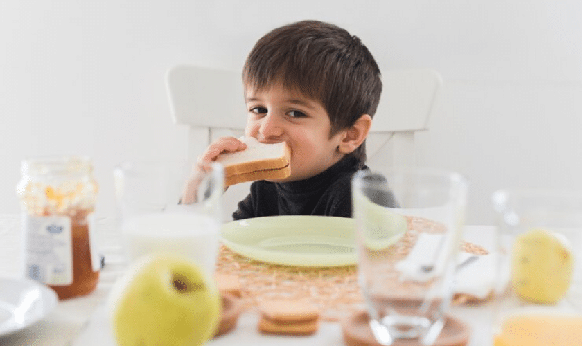 Foods and Drinks That Damage Kids Teeth