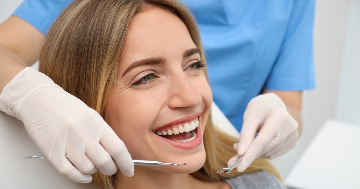 can a cosmetic dentist fix a crooked teeth