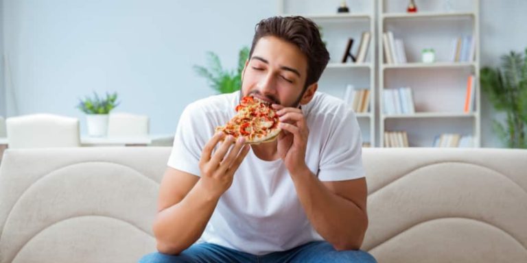 When is it Safe to Eat Pizza After Wisdom Teeth Extraction