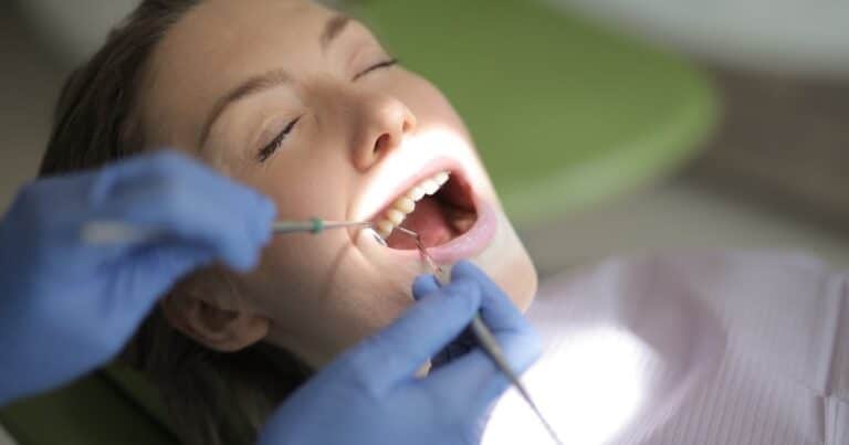 how does smoking affect the effectiveness of dental cleanings