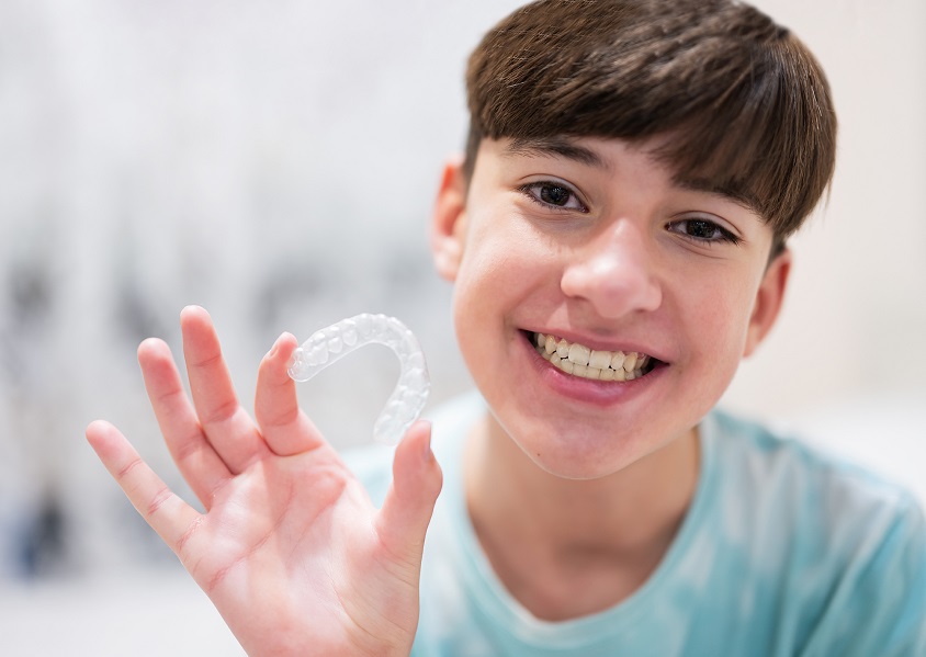Featured image for “Teen Invisalign Glen Allen: What You Need to Know as a Parent”
