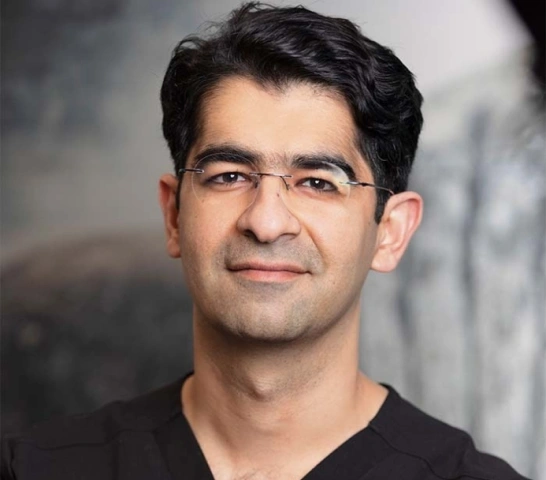 Dr. Naveen